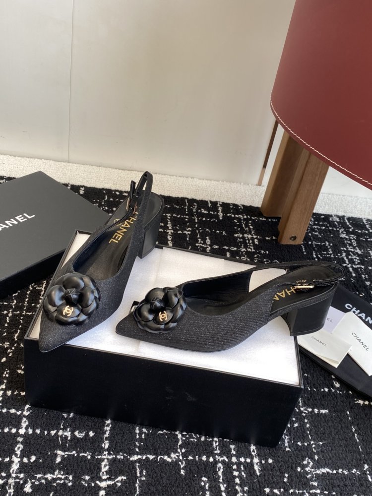 Босоножки фото 3