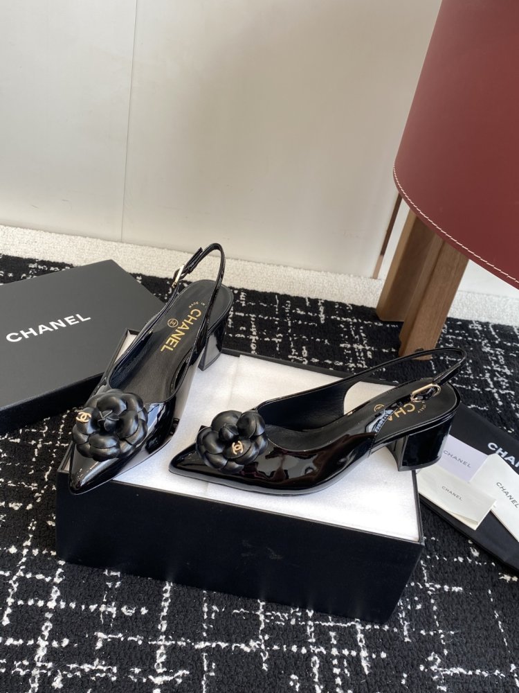 Босоножки фото 3