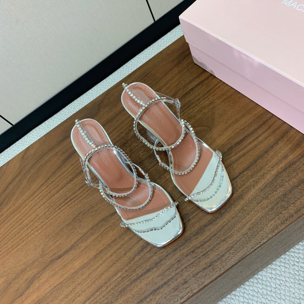 Босоножки фото 3