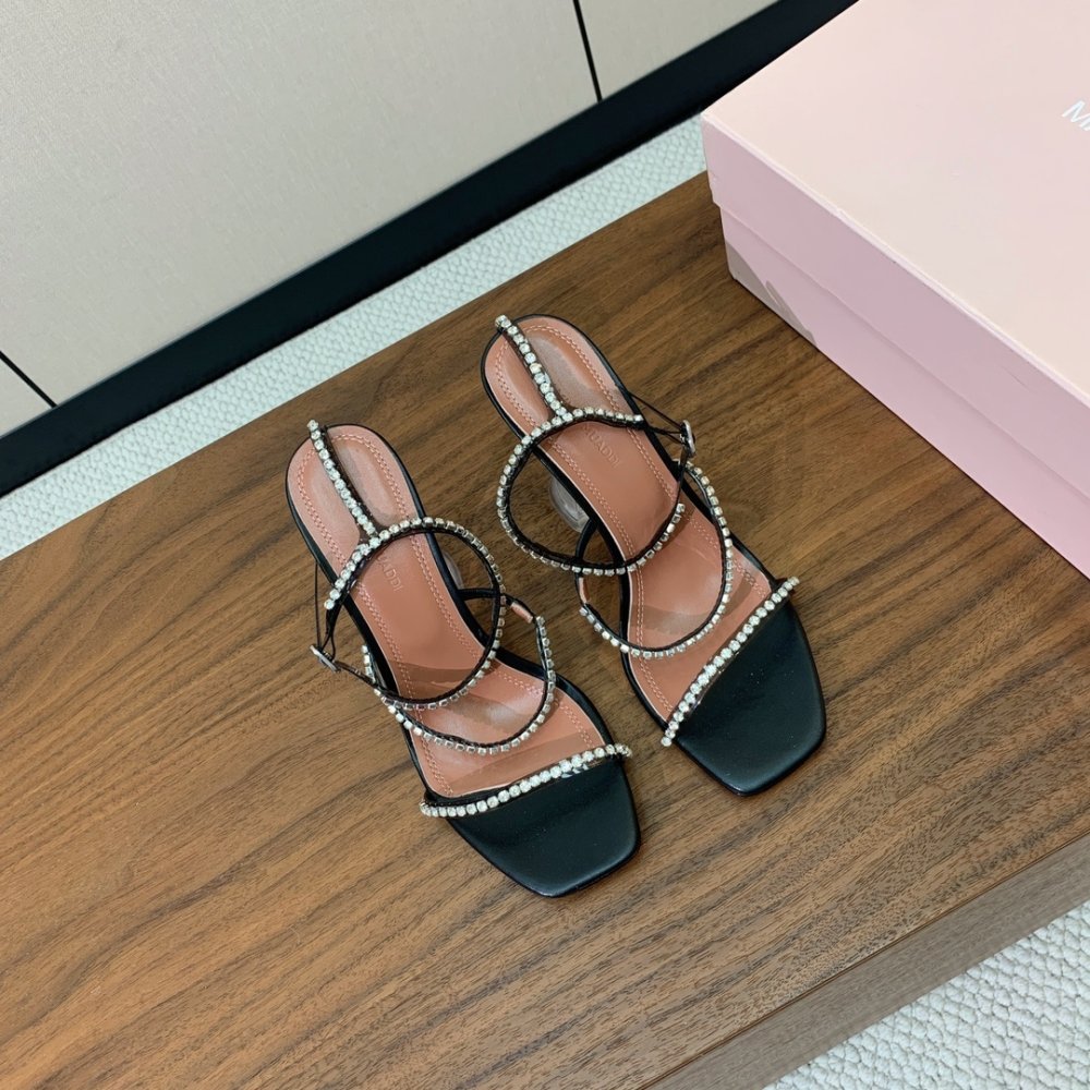 Босоножки фото 3