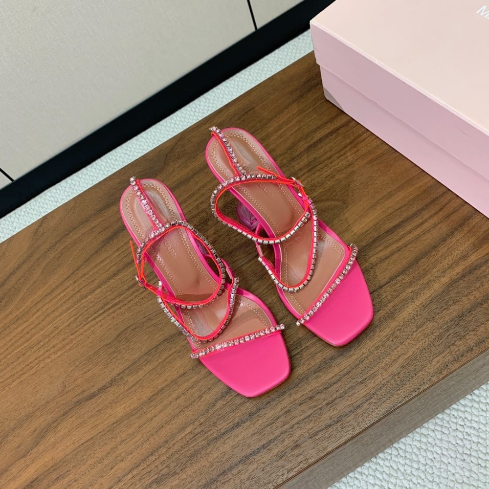 Босоножки фото 3