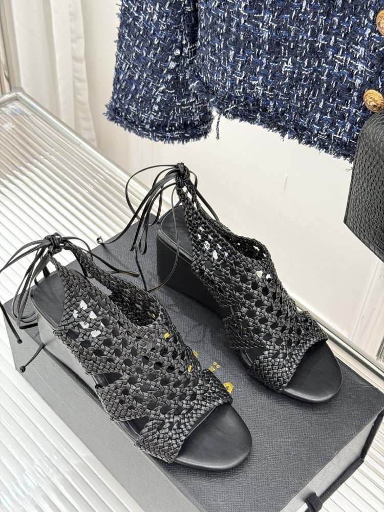 Босоніжки фото 3