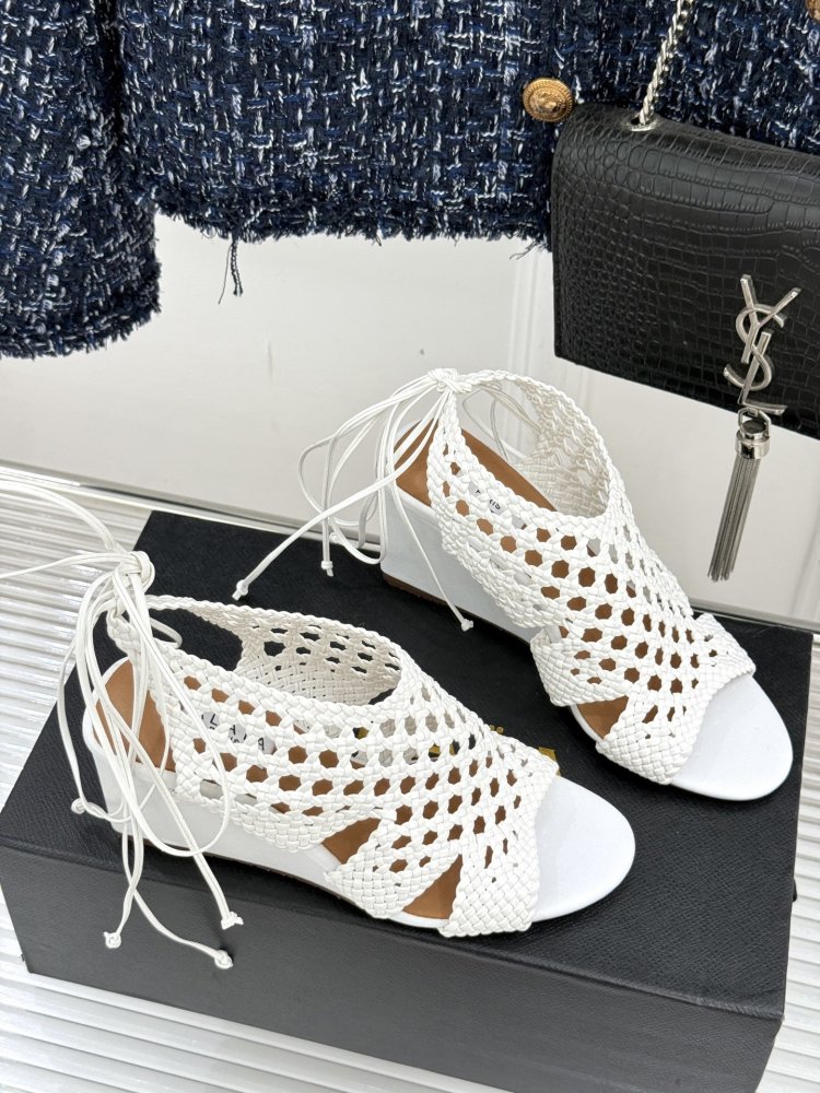 Босоніжки фото 3