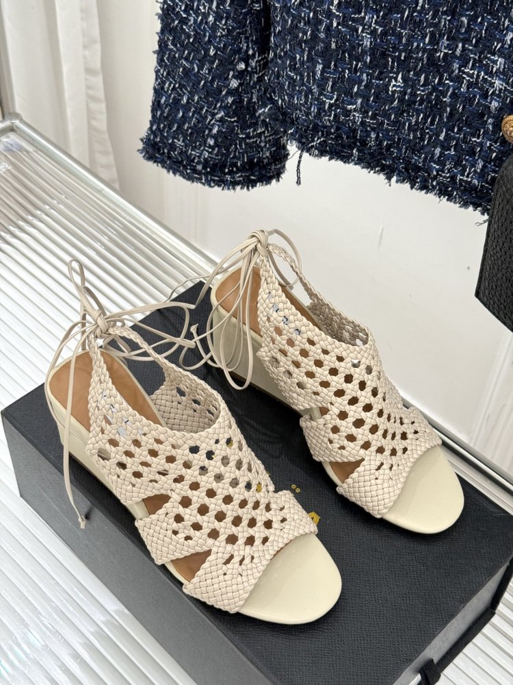 Босоніжки фото 3