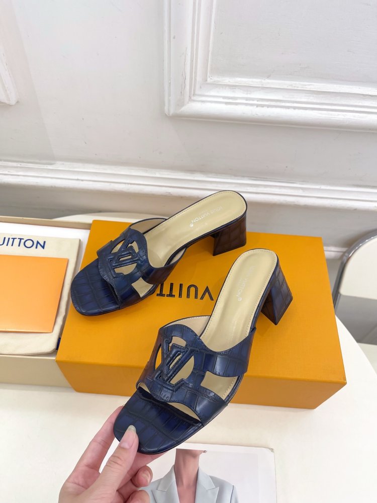 Босоножки фото 3