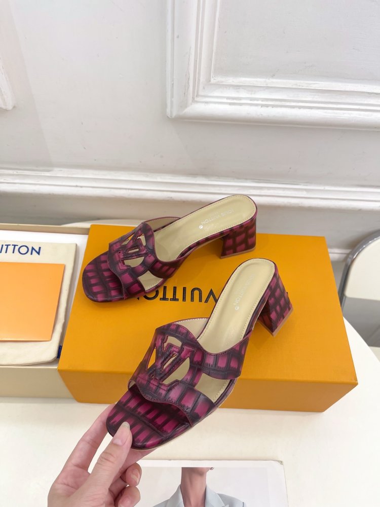 Босоножки фото 3