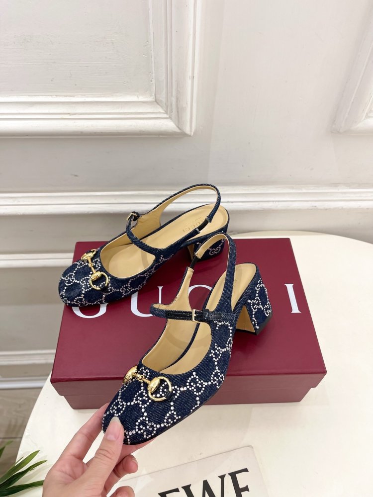 Босоножки фото 3