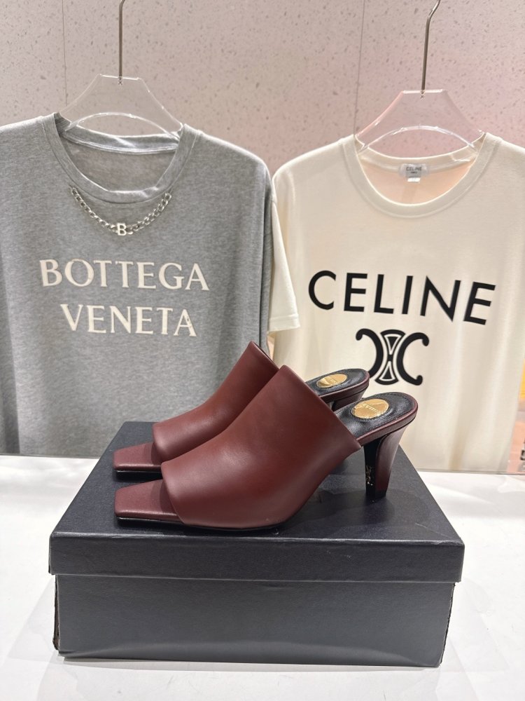 Босоніжки фото 3