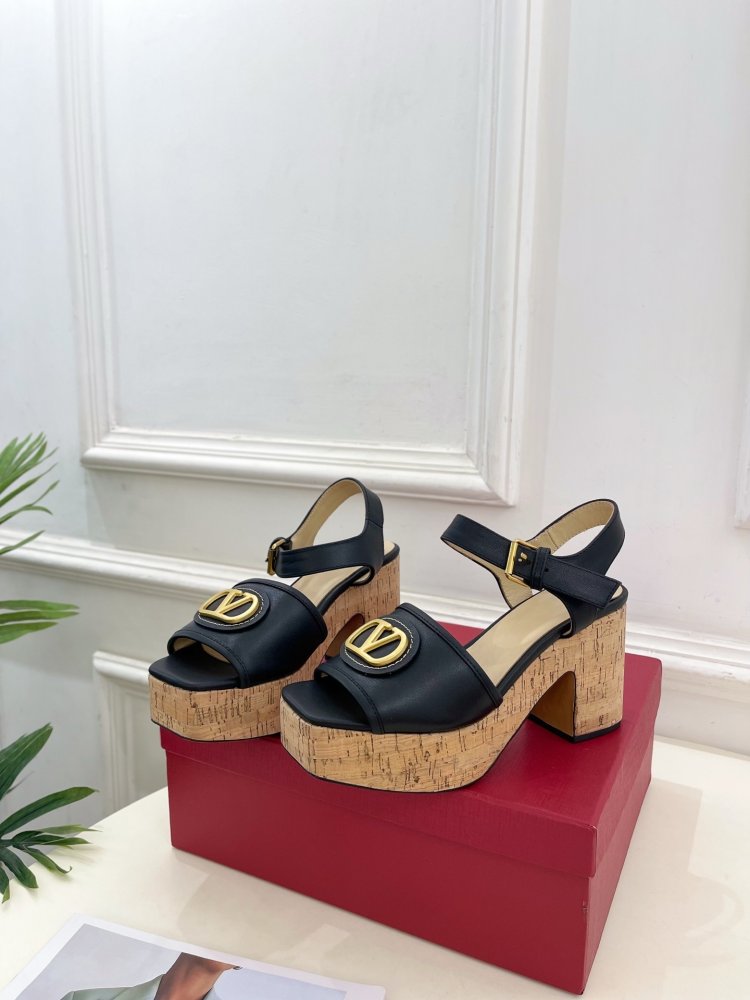 Босоніжки фото 3