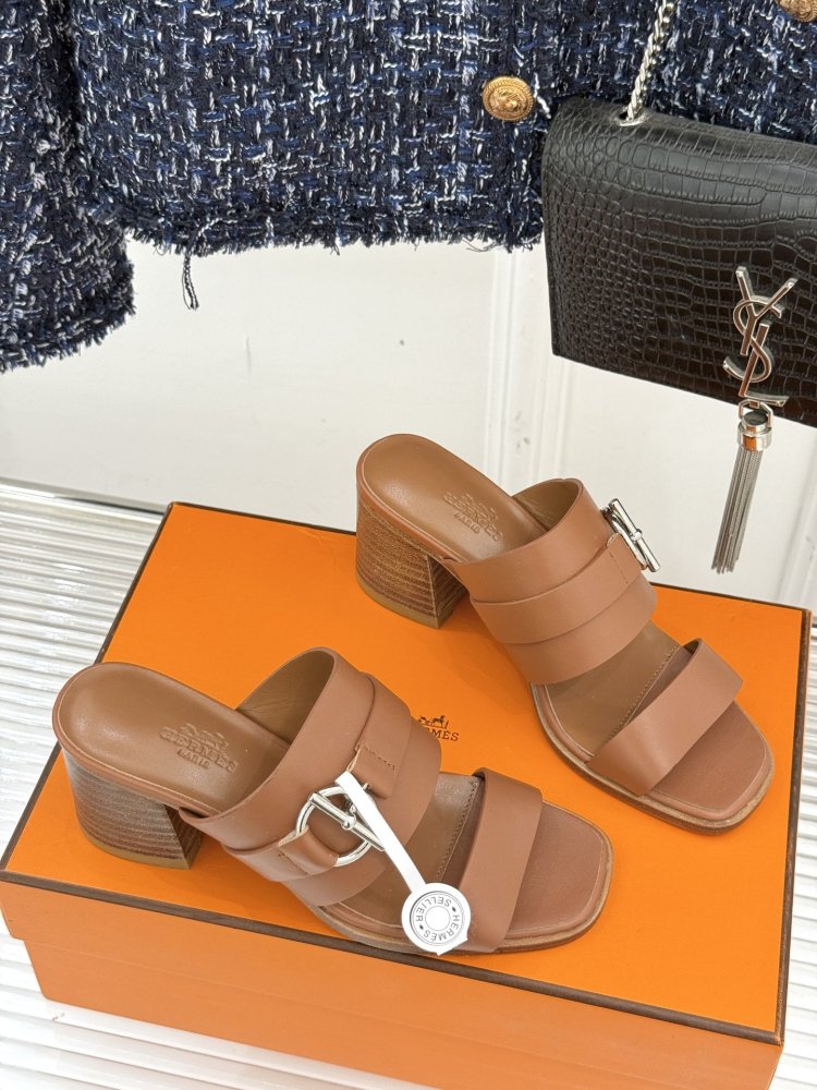 Босоножки фото 3