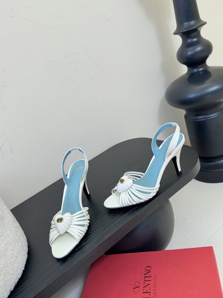 Босоніжки фото 3