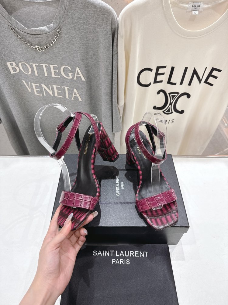 Босоніжки фото 3