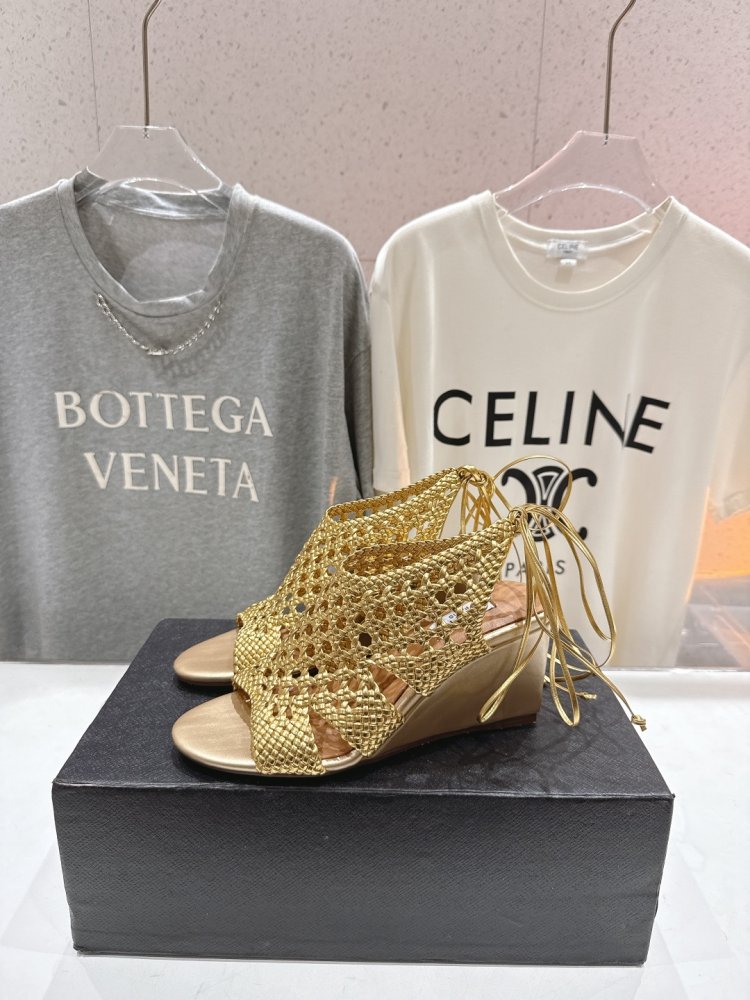 Босоніжки фото 3