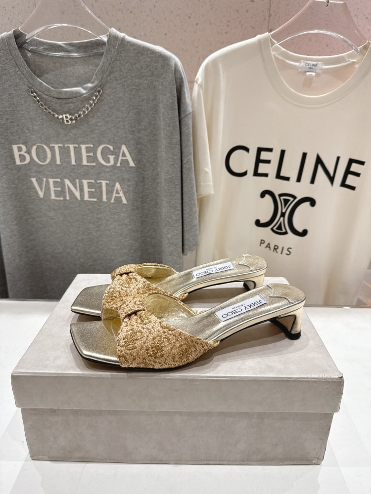 Босоножки фото 3