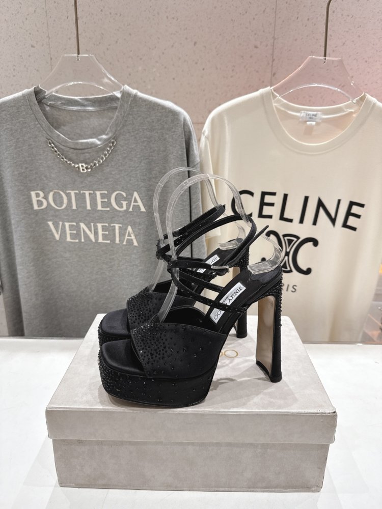 Босоножки фото 3