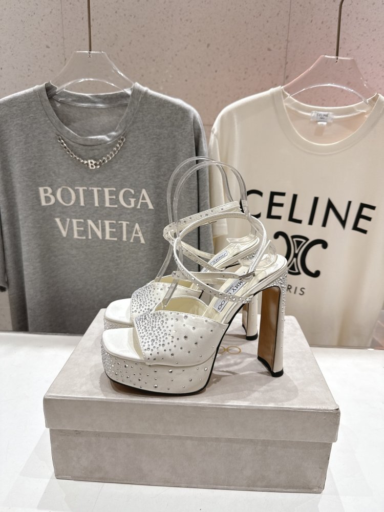 Босоножки фото 3