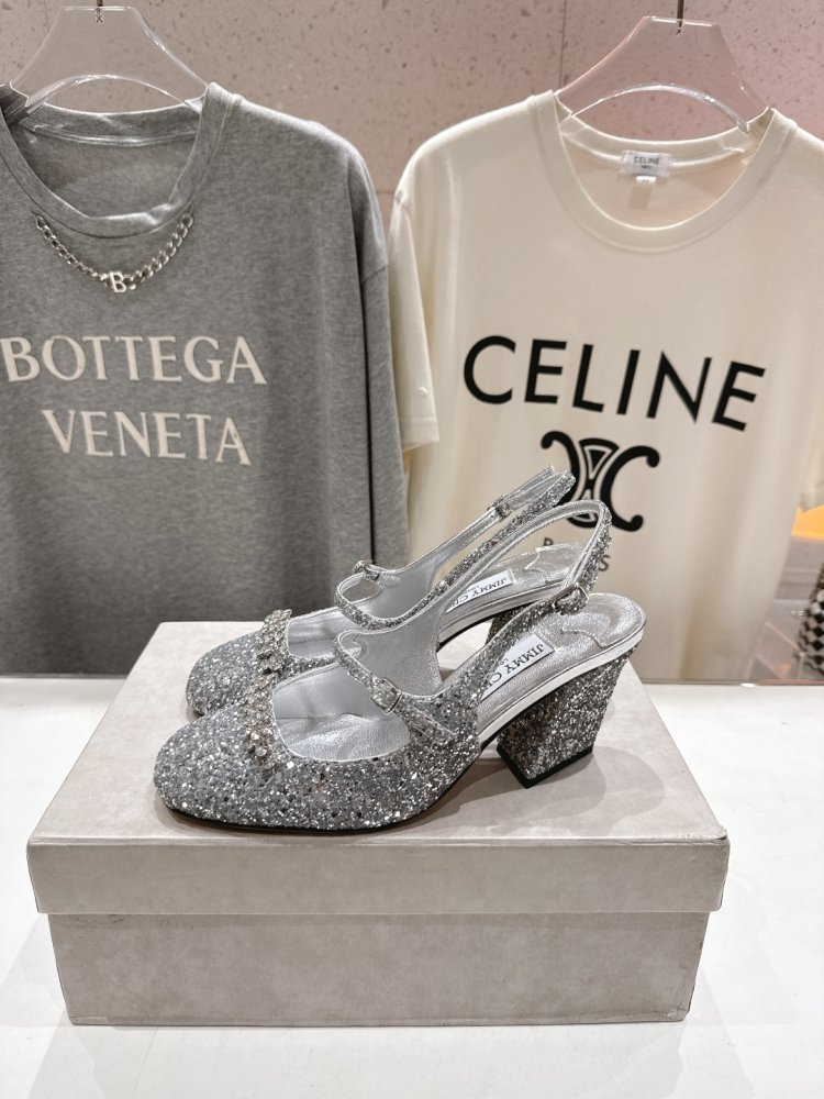 Босоножки фото 3