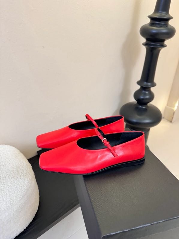 Босоножки фото 3