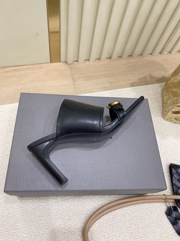 Босоніжки фото 3