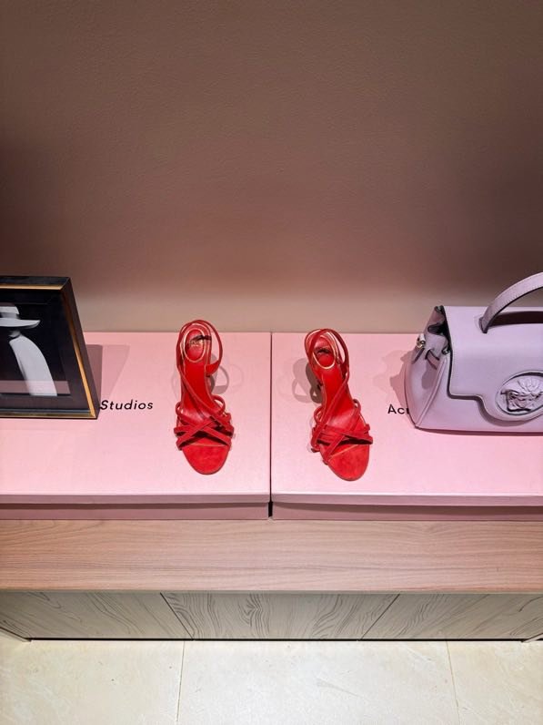 Босоножки фото 3