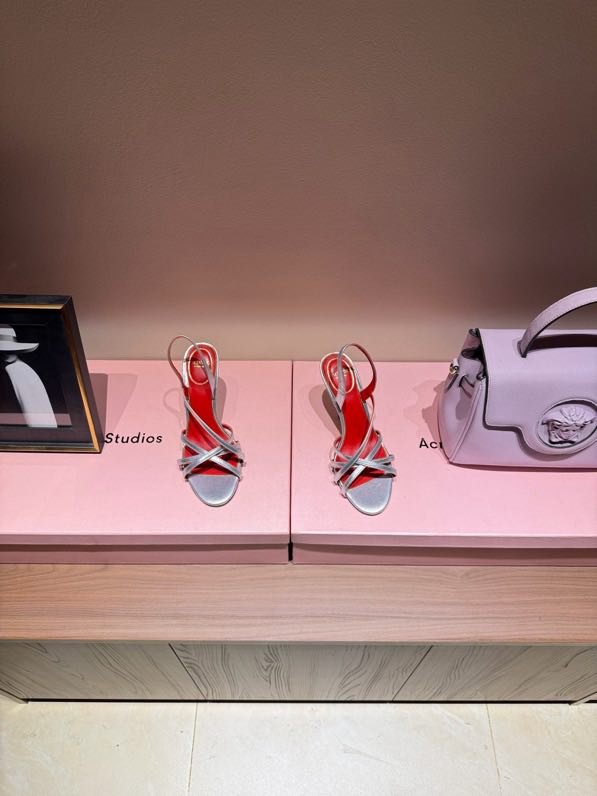 Босоножки фото 3