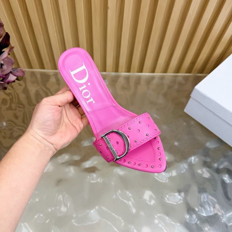 Босоножки фото 3