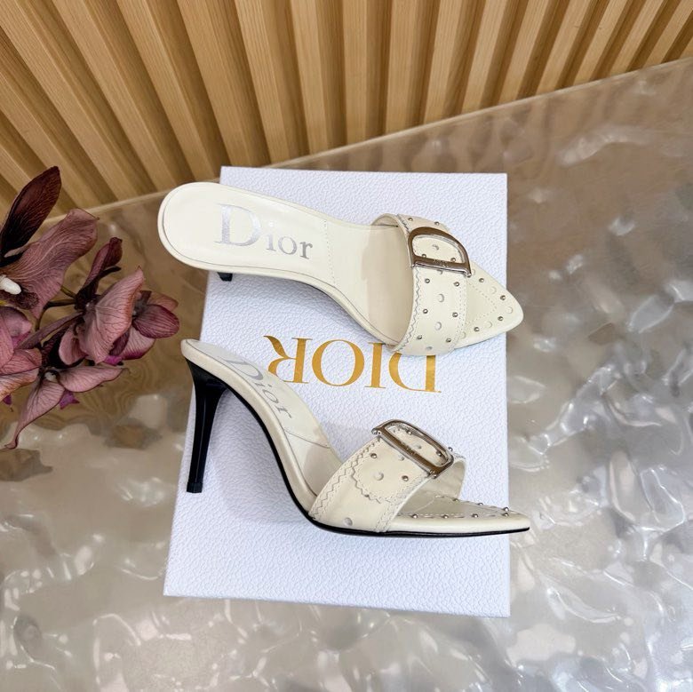 Босоножки фото 3