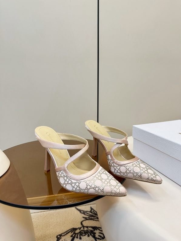 Босоніжки фото 3