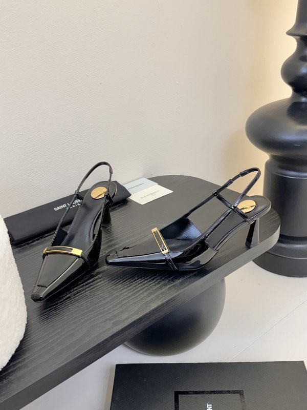 Босоножки фото 3