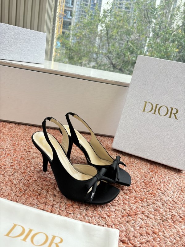 Босоніжки фото 3