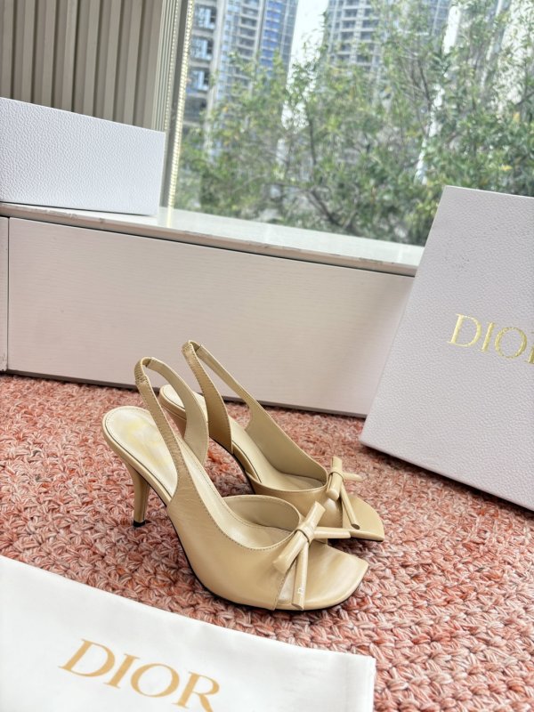 Босоніжки фото 3