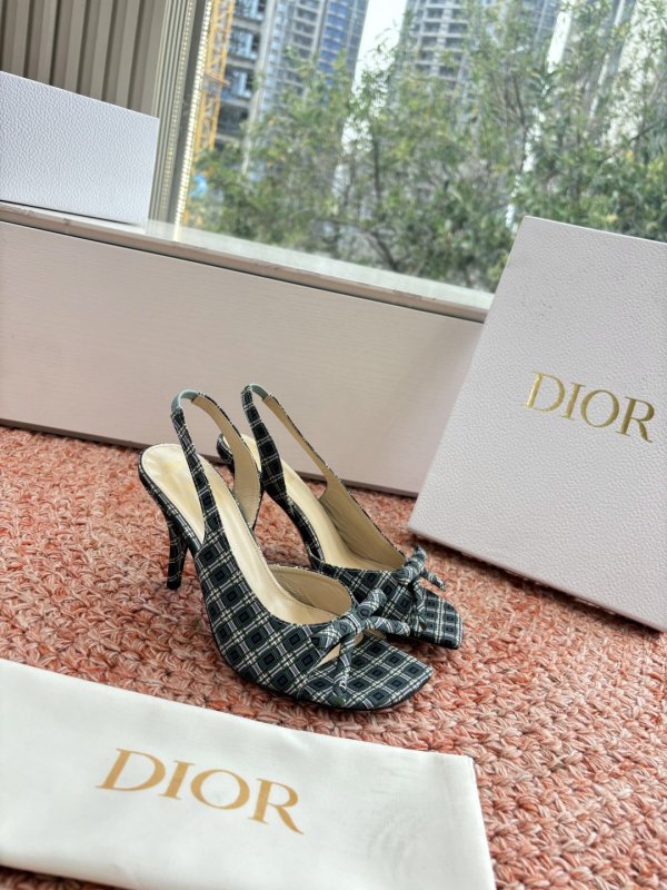 Босоніжки фото 3