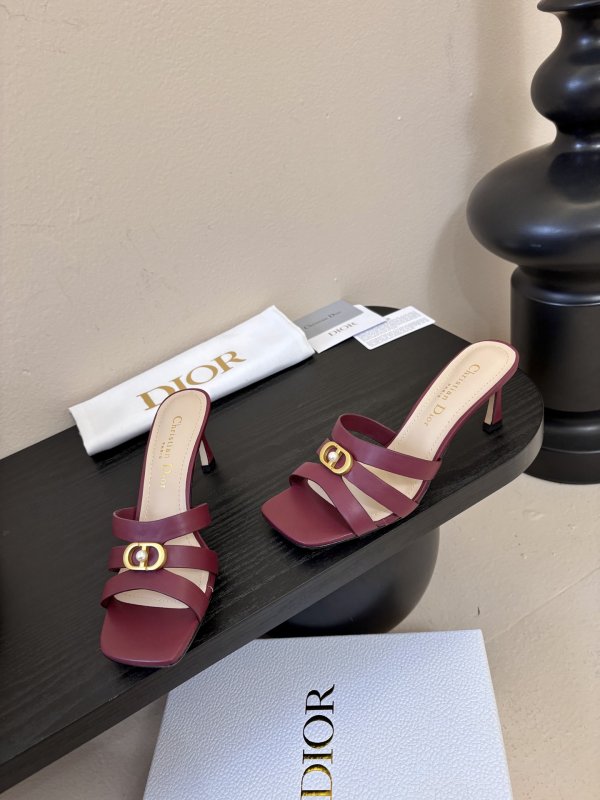 Босоніжки фото 3