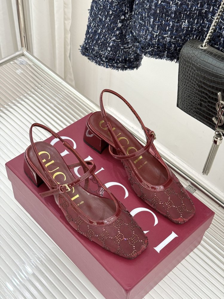 Босоножки фото 3