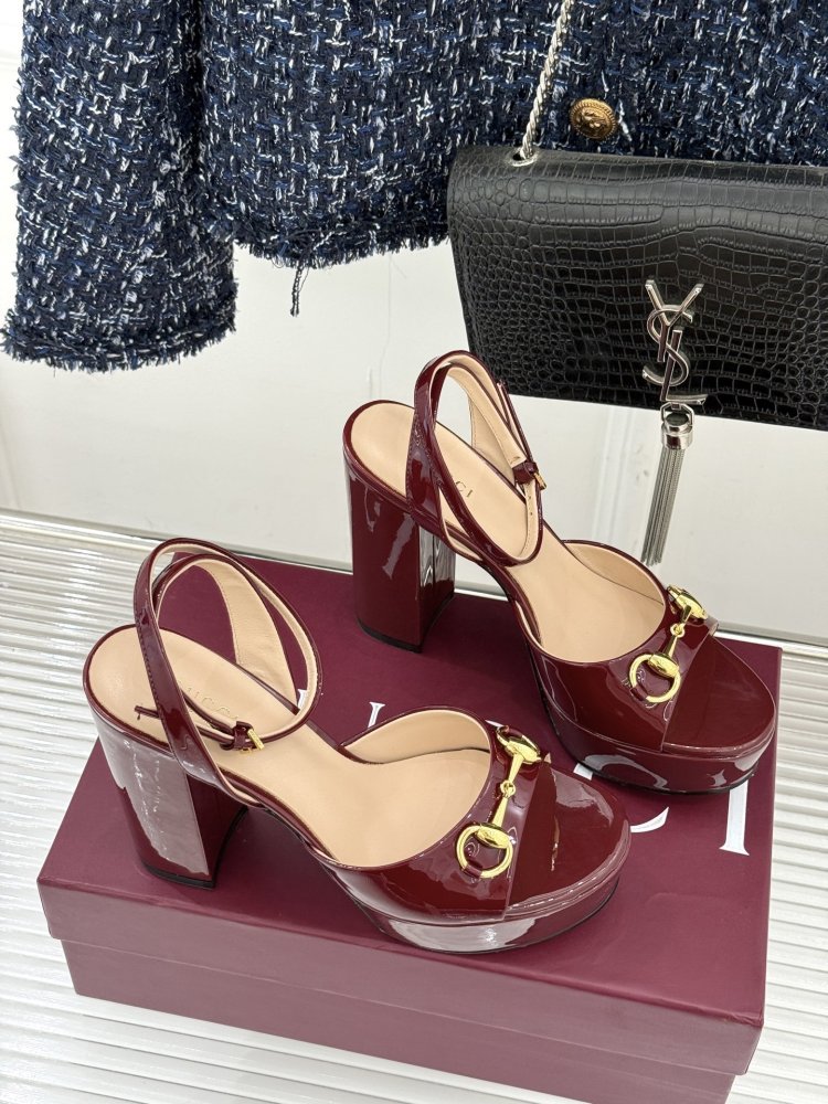 Босоножки фото 3