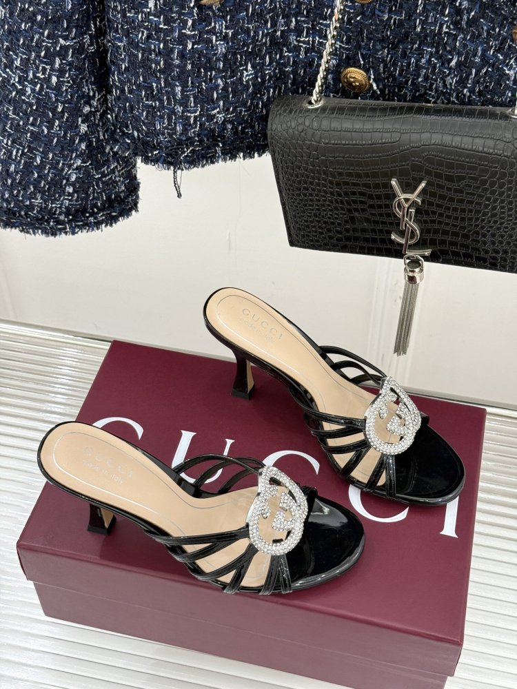 Босоножки фото 3