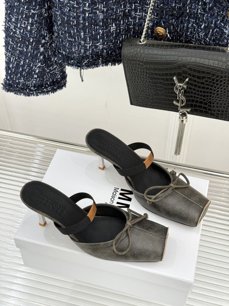 Босоножки фото 3