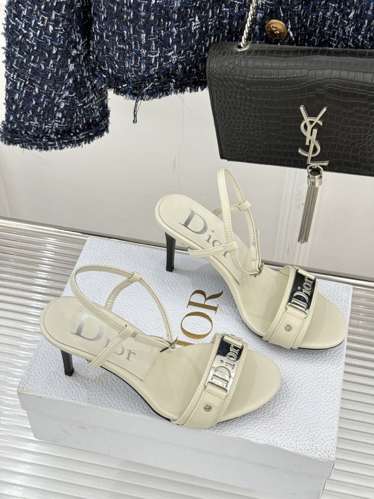 Босоножки фото 3