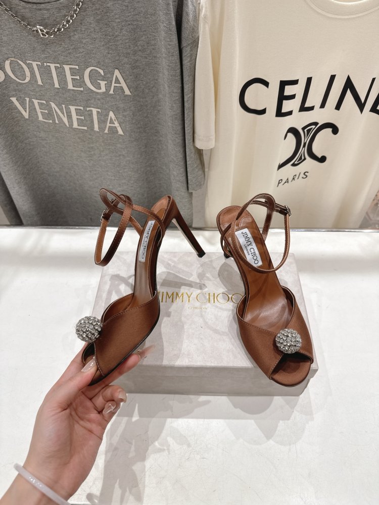 Босоножки фото 3