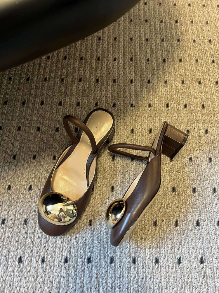 Босоножки фото 3