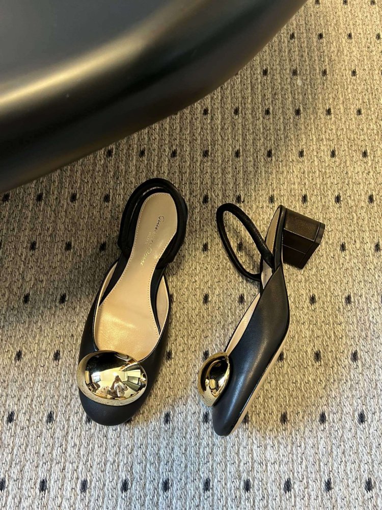 Босоножки фото 3