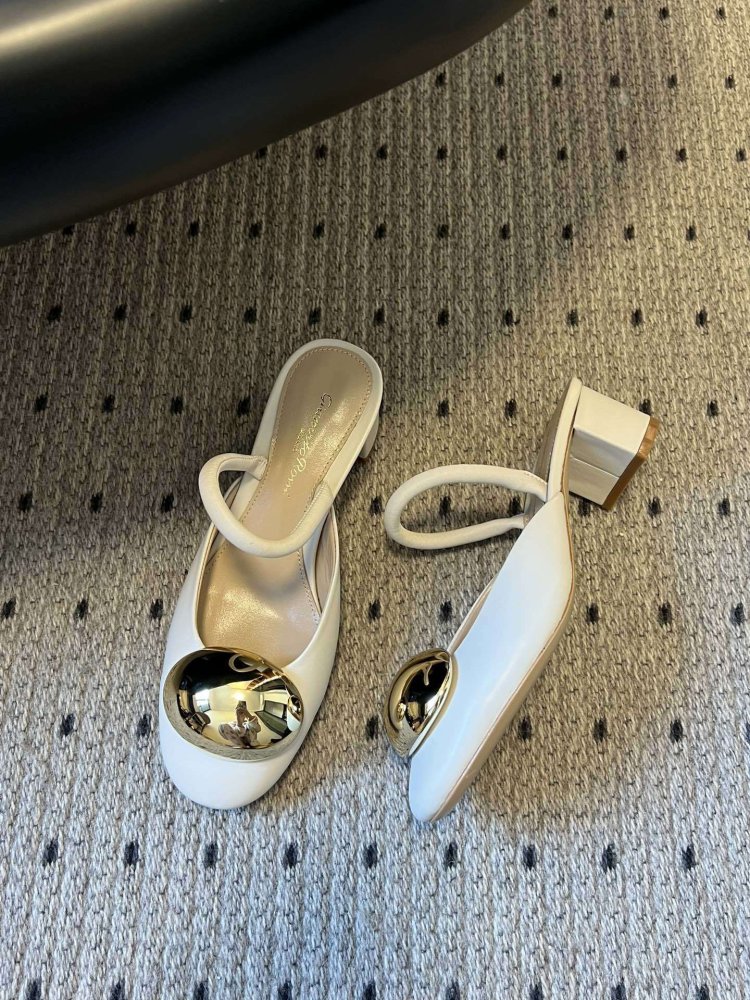 Босоножки фото 3