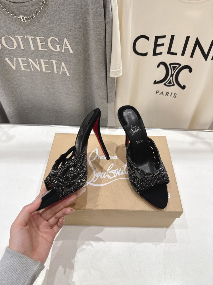 Босоножки фото 3