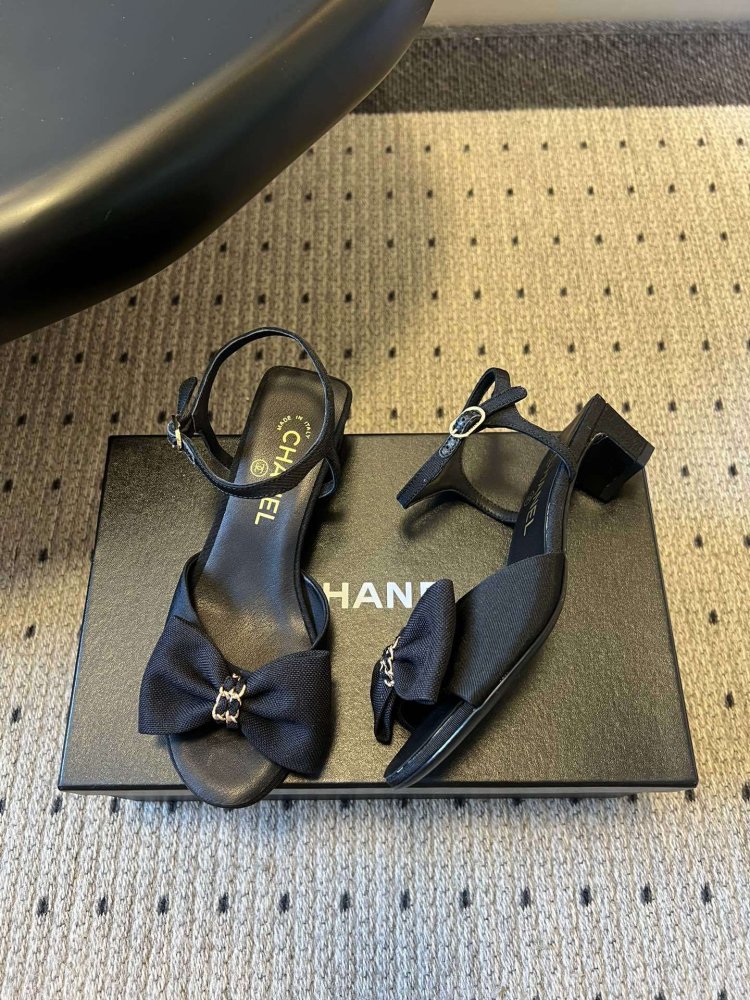 Босоножки фото 3