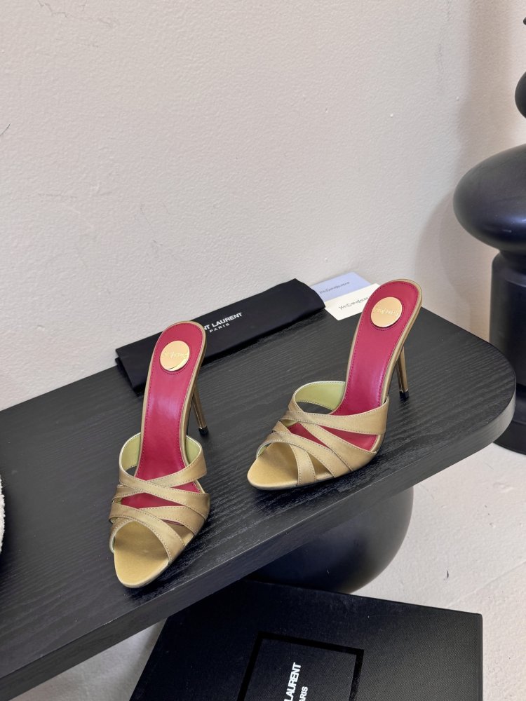 Босоножки фото 3