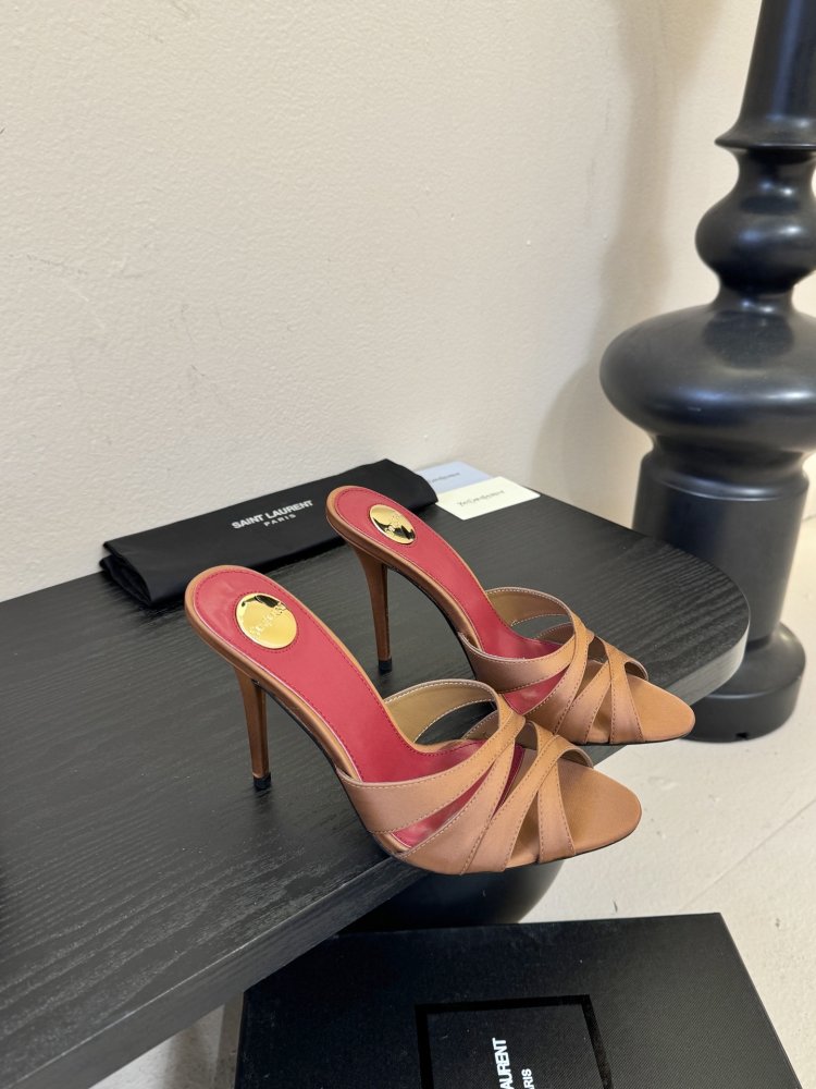 Босоножки фото 3