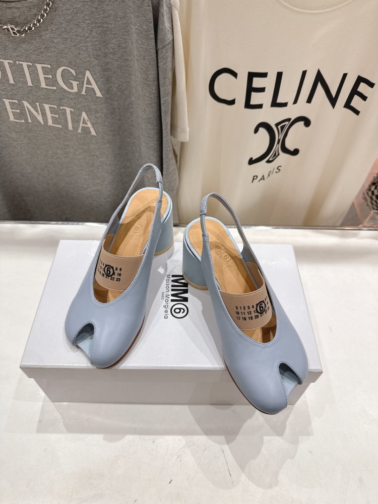 Босоножки фото 3