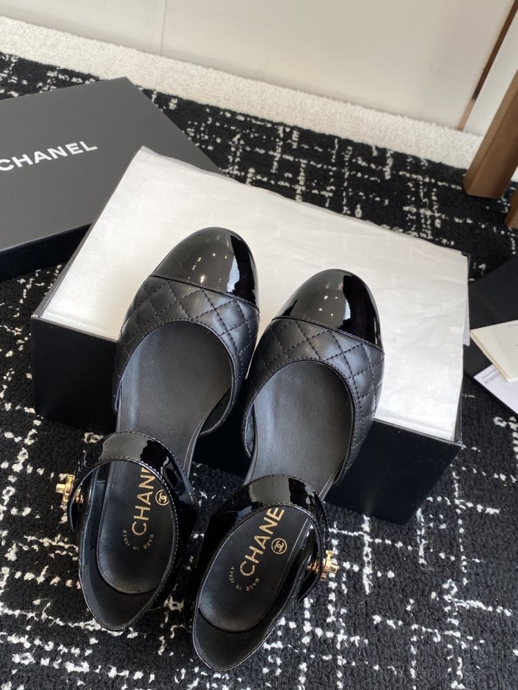 Босоніжки фото 4