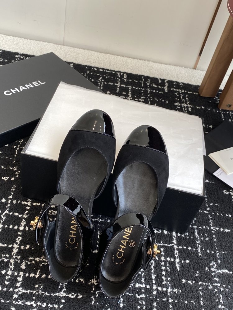 Босоніжки фото 4