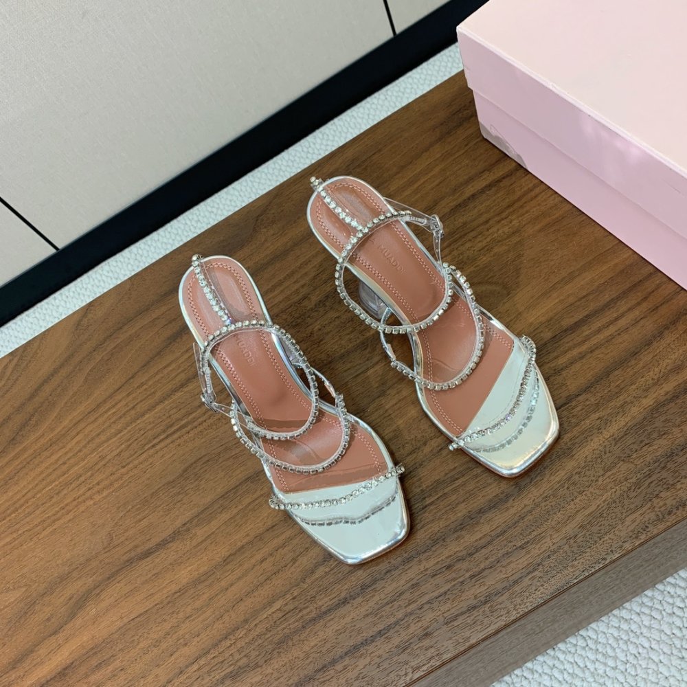 Босоножки фото 4